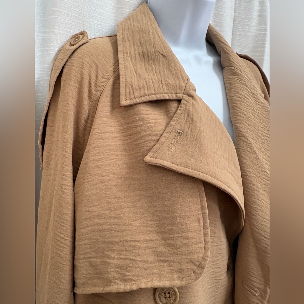 Laundry By Shelli Segal Cropped Shirt Jacket in camel - Picture 3 of 11